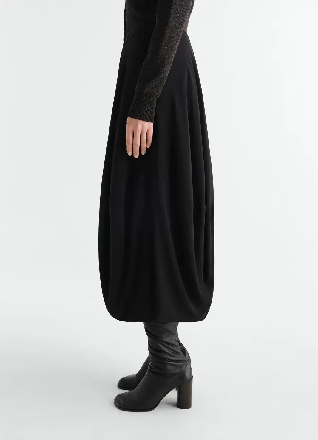 Column Skirt in Black, front view